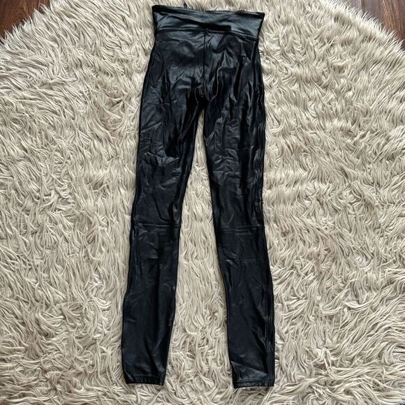 Spanx Faux Leather Hip-Zip Leggings size XS - Picture 8 of 9